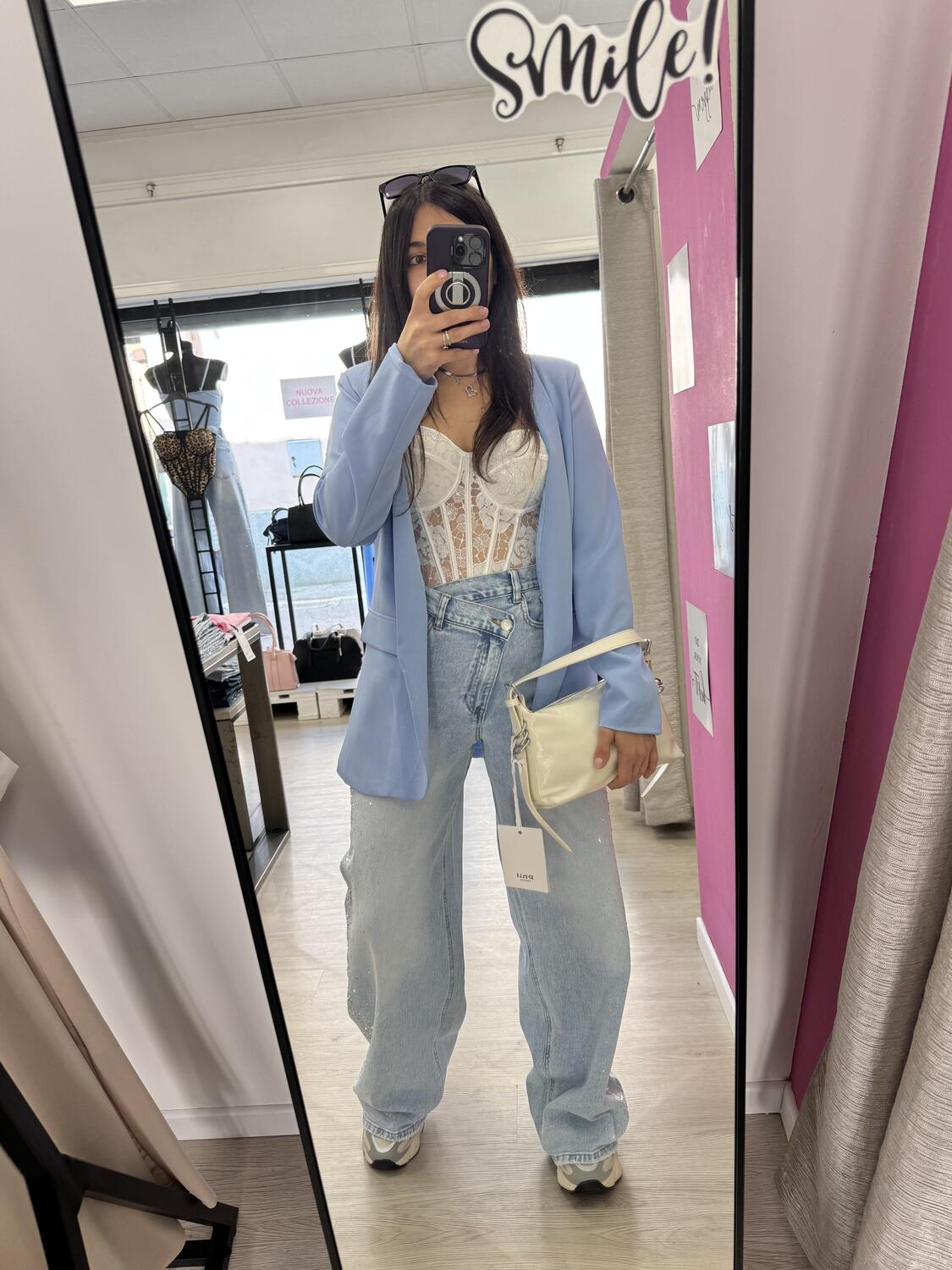 NOVITÀ Jeans straight leg chiusura storta e brillanti laterali