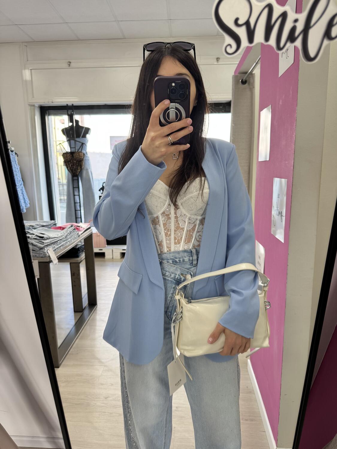 NOVITÀ Jeans straight leg chiusura storta e brillanti laterali