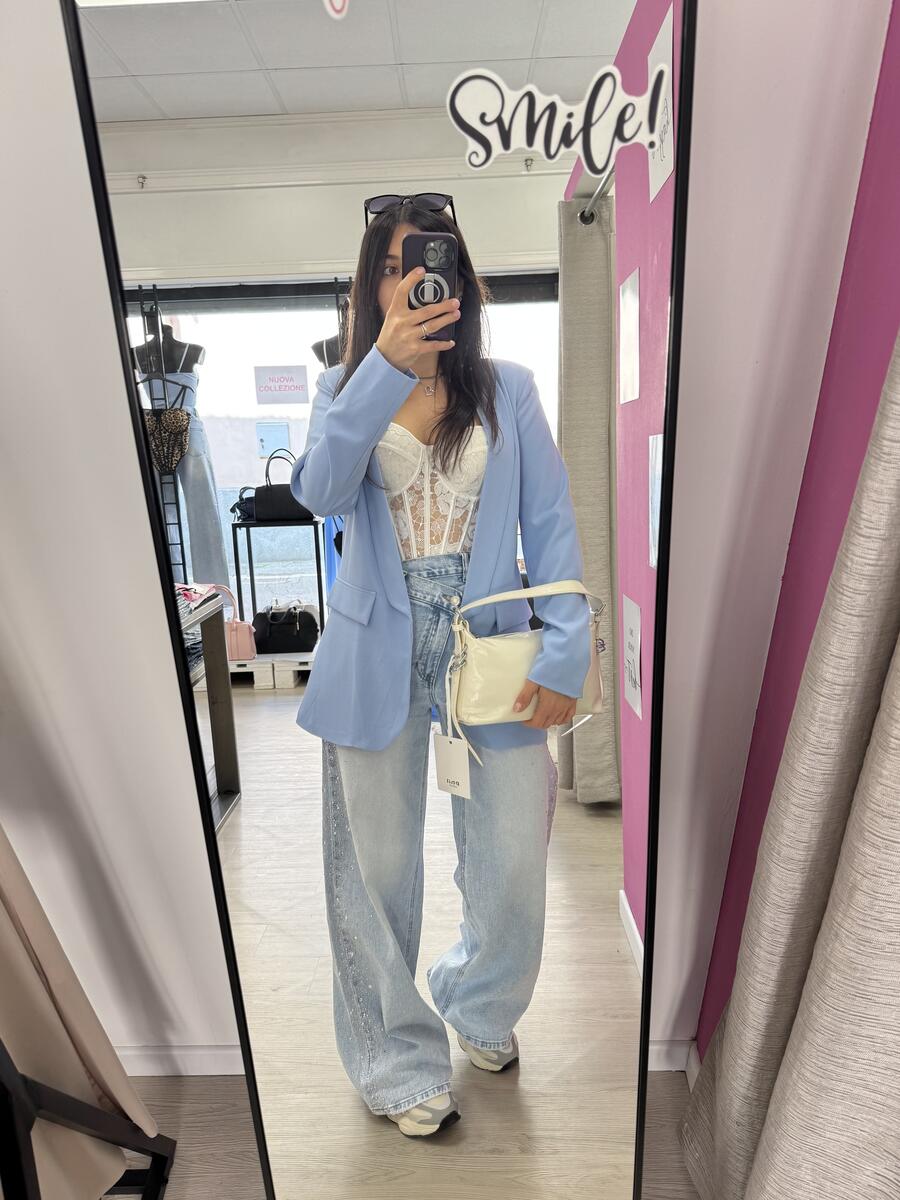 NOVITÀ Jeans straight leg chiusura storta e brillanti laterali