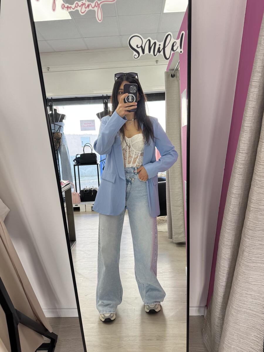 NOVITÀ Jeans straight leg chiusura storta e brillanti laterali