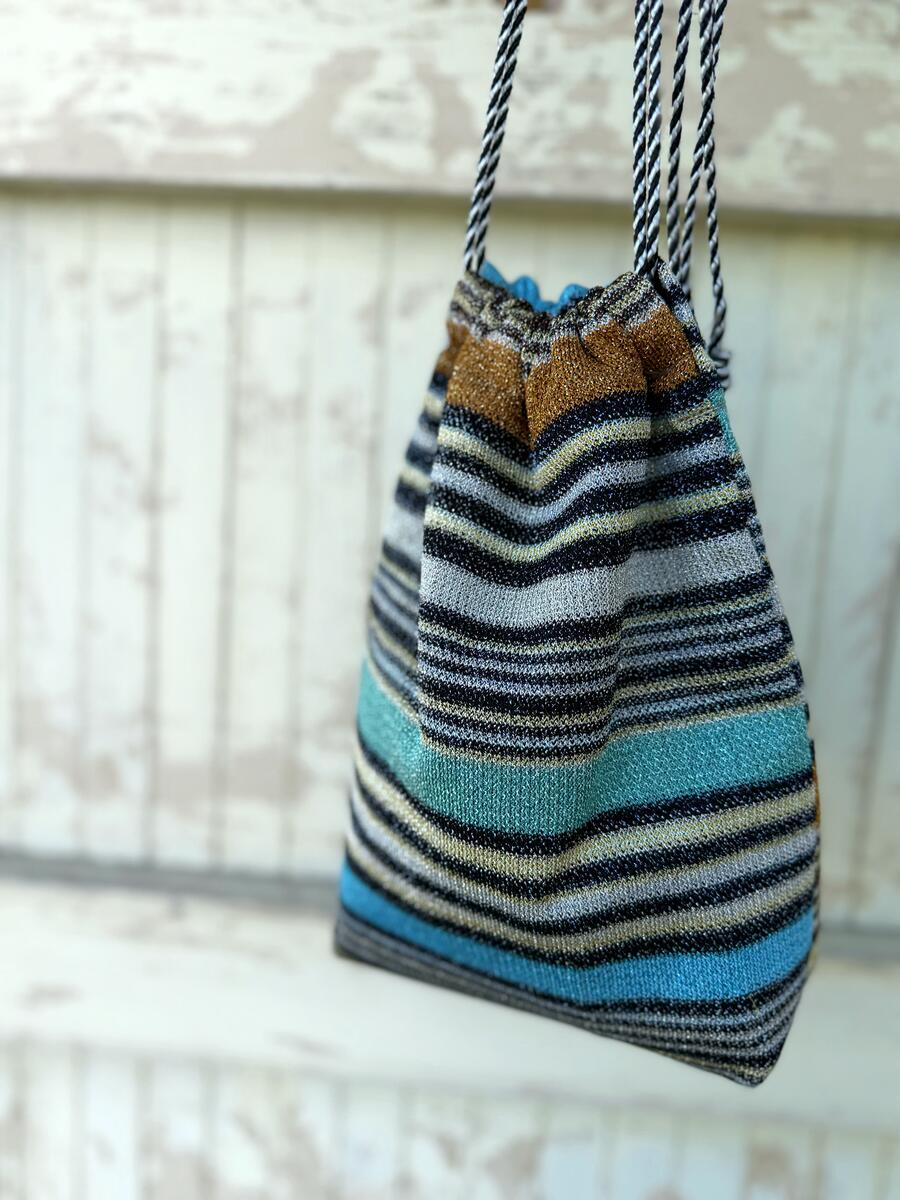 Secchiello righe irregolari 