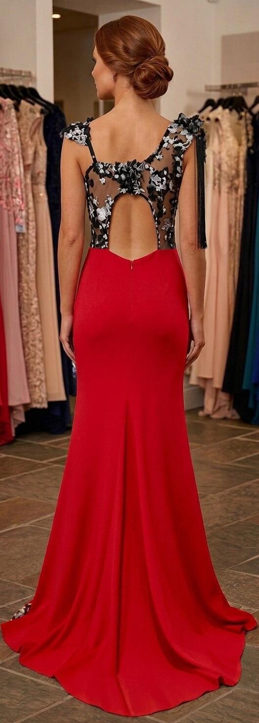 0700 LONG SIREN DRESS WITH SLIT IN ELASTIC CREPE FABRIC WITH SILVER MACRAME