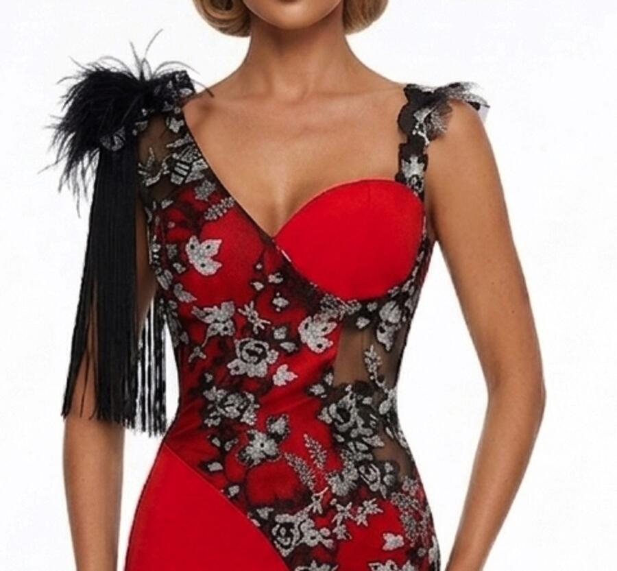 0700 LONG SIREN DRESS WITH SLIT IN ELASTIC CREPE FABRIC WITH SILVER MACRAME