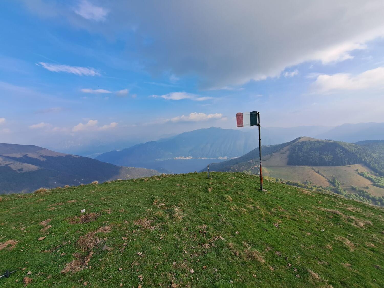 ESCURSIONE POMERIDIANA E TRAMONTO IN VETTA, CENA IN RIFUGIO - su richiesta