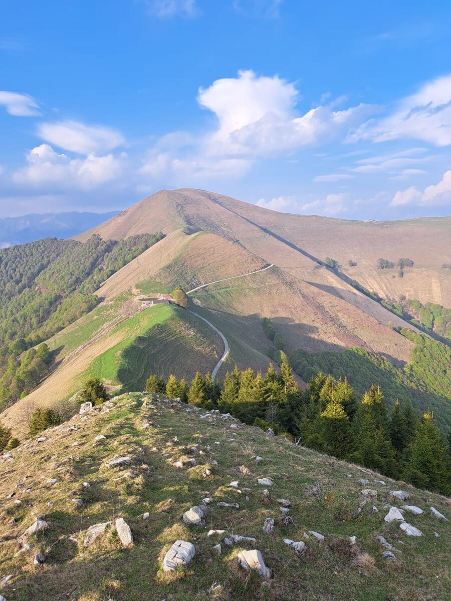 ESCURSIONE POMERIDIANA E TRAMONTO IN VETTA, CENA IN RIFUGIO - su richiesta