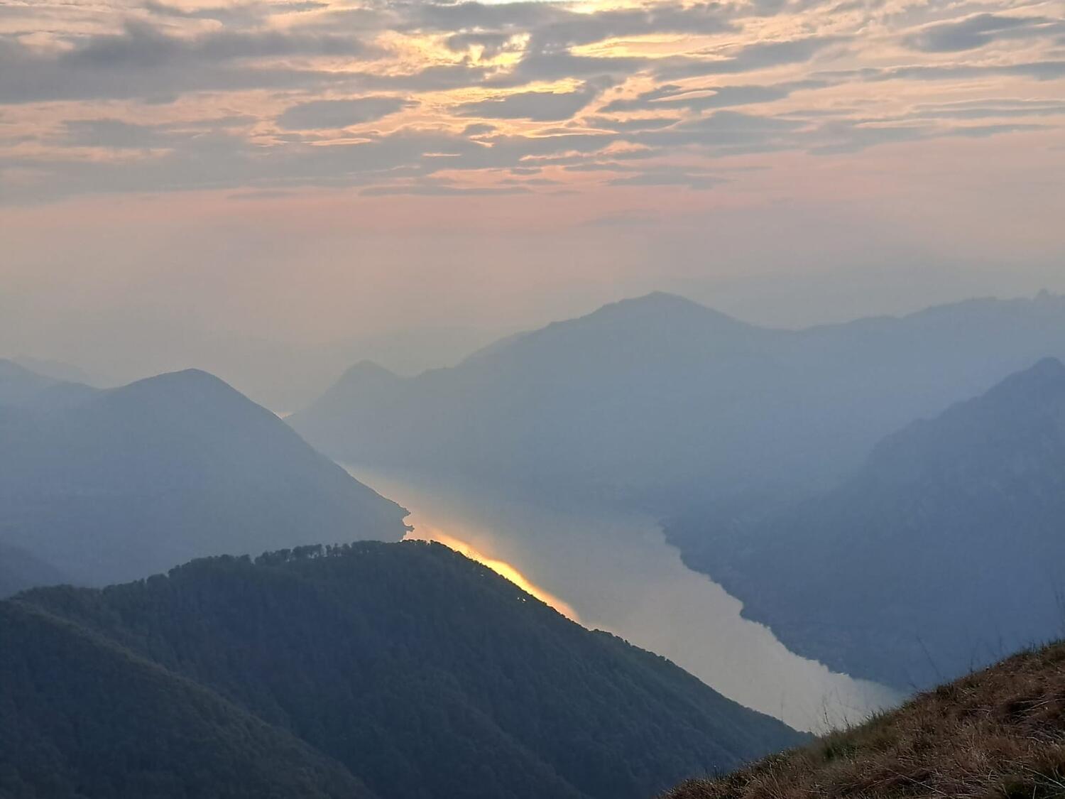 ESCURSIONE POMERIDIANA E TRAMONTO IN VETTA, CENA IN RIFUGIO - su richiesta