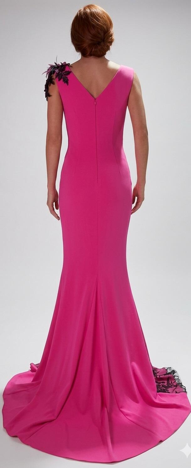 0706 LONG SIREN DRESS IN ELASTIC CREPE FABRIC WITH TULLE AND MACRAME 'SIDE
