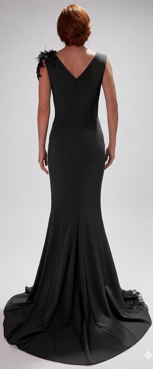 0707 LONG SIREN DRESS IN ELASTIC CREPE FABRIC WITH TULLE AND MACRAME 'SIDE