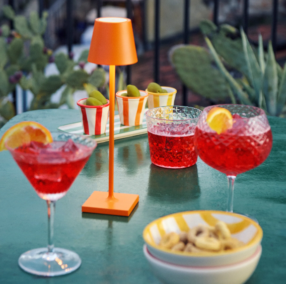 Lampada da Tavolo Ricaricabile Poldina Micro Colore Arancione di Zafferano