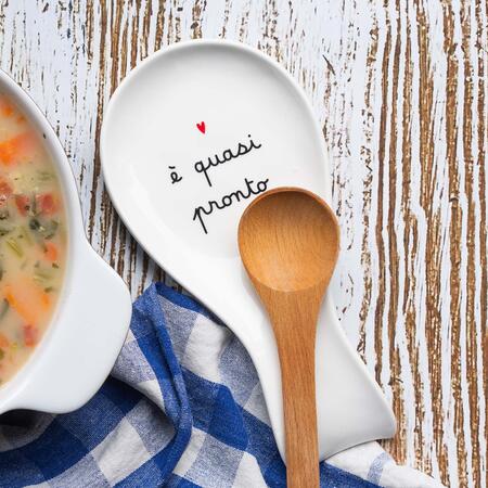 Simply Day - Poggiamestoli in Gres "È quasi pronto" | Design Italiano