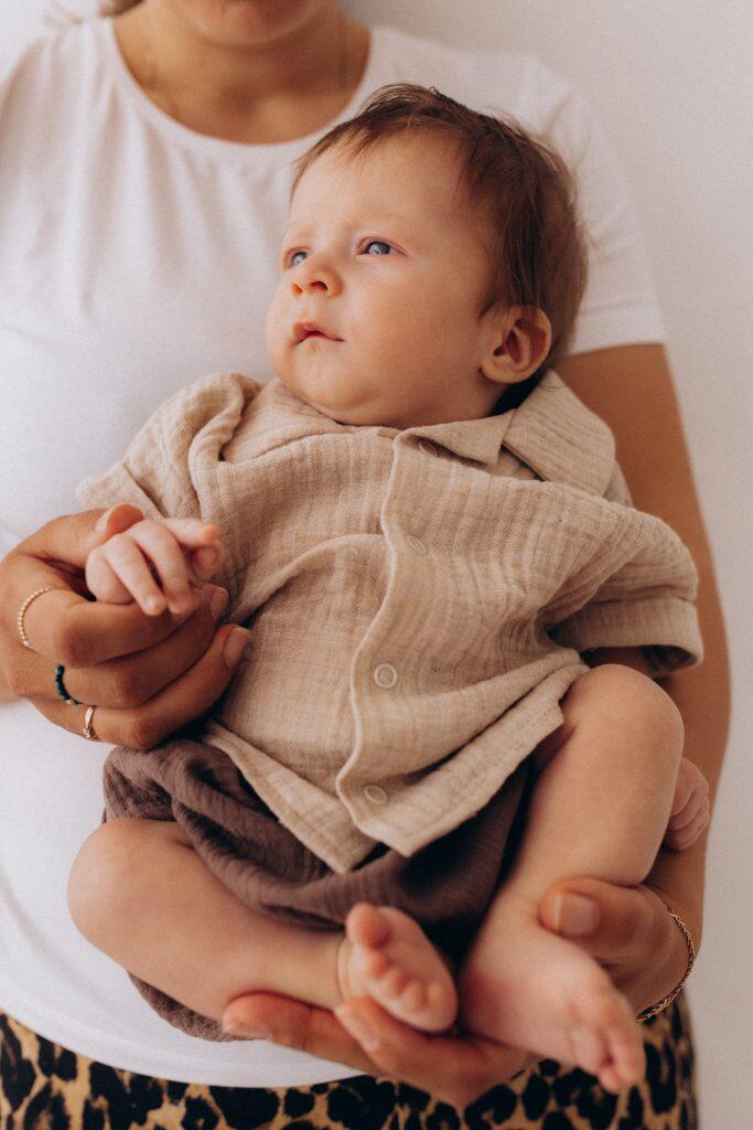 Set camicetta in mussola con pantaloncini – 100% cotone biologico GOTS – Ecru/Brown