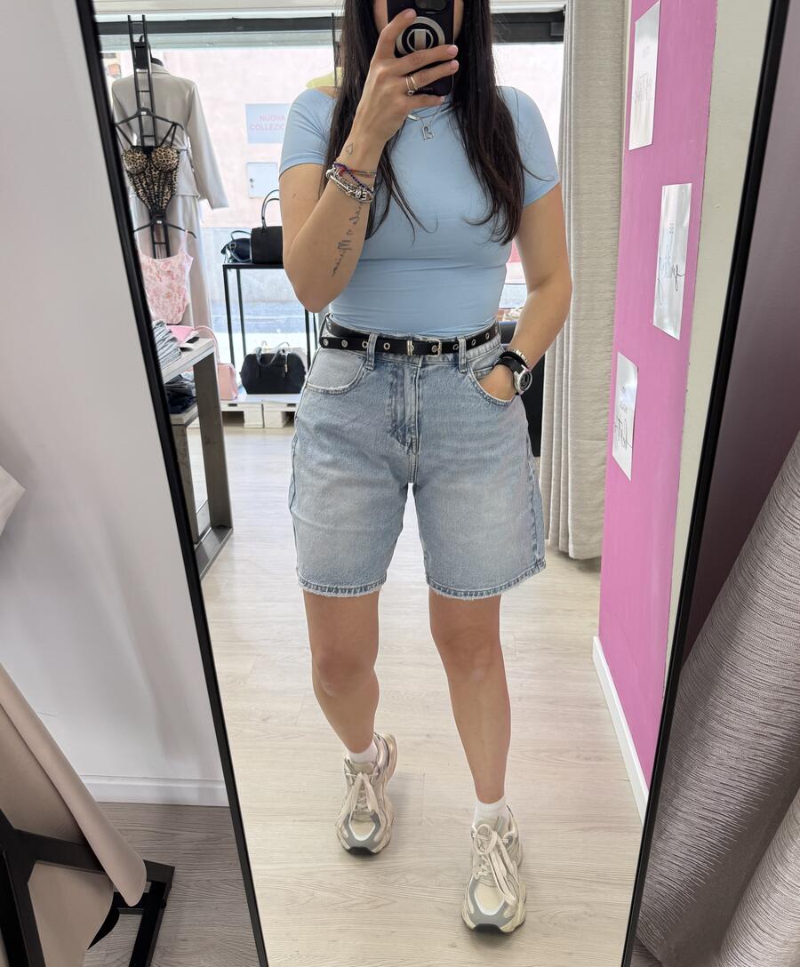 NOVITÀ Shorts in denim con cinturina