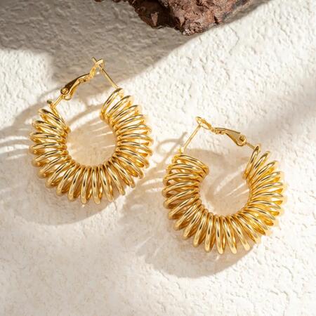 Creoli a spirale dorati in acciaio inossidabile volume scolpito