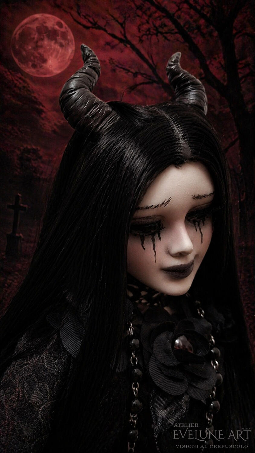 Madonna delle Tombe Bambola in porcellana