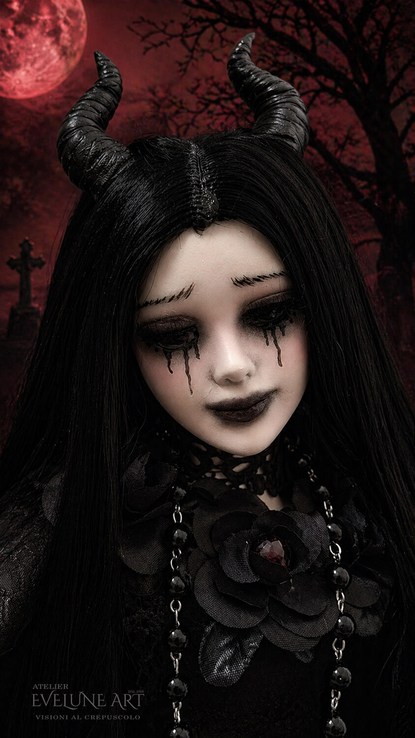 Madonna delle Tombe Bambola in porcellana