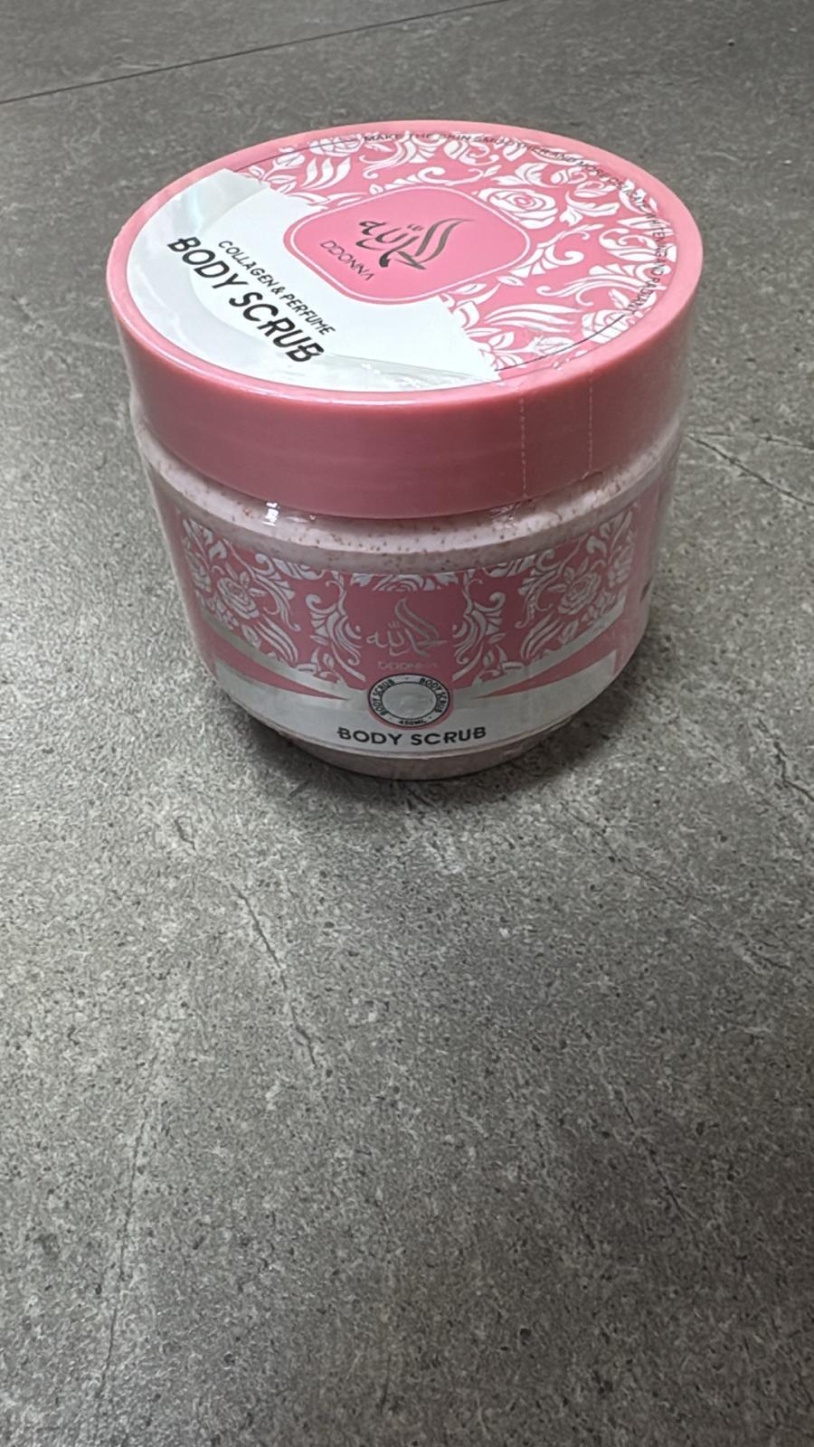 D'DONNA BODY SCRUB ROSA (Similare Arabo) da 450 ml [Conf. da 6 pezzi]