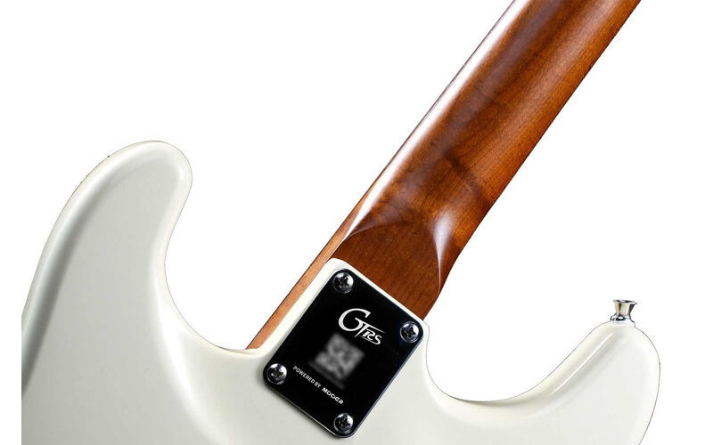 MOOER GTRS S800 White