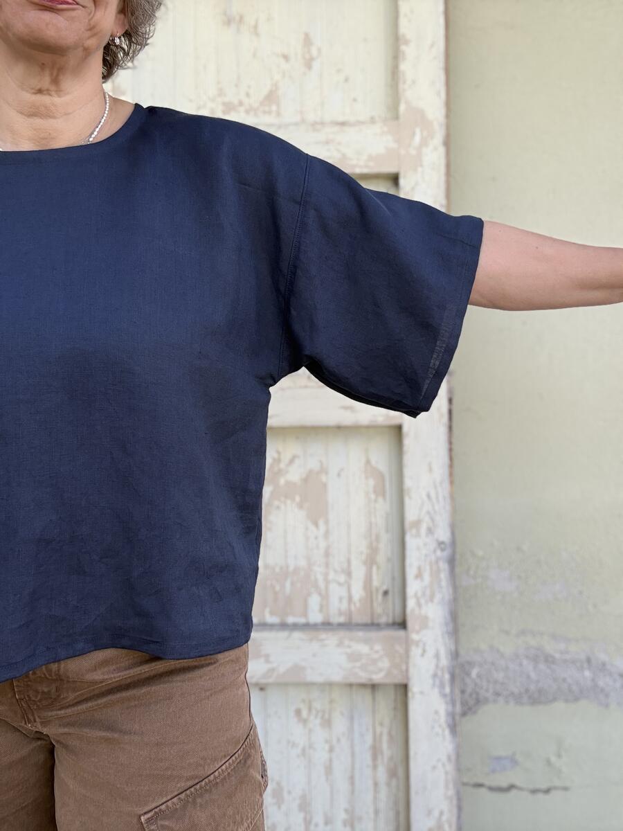 Camicia blu scuro in lino