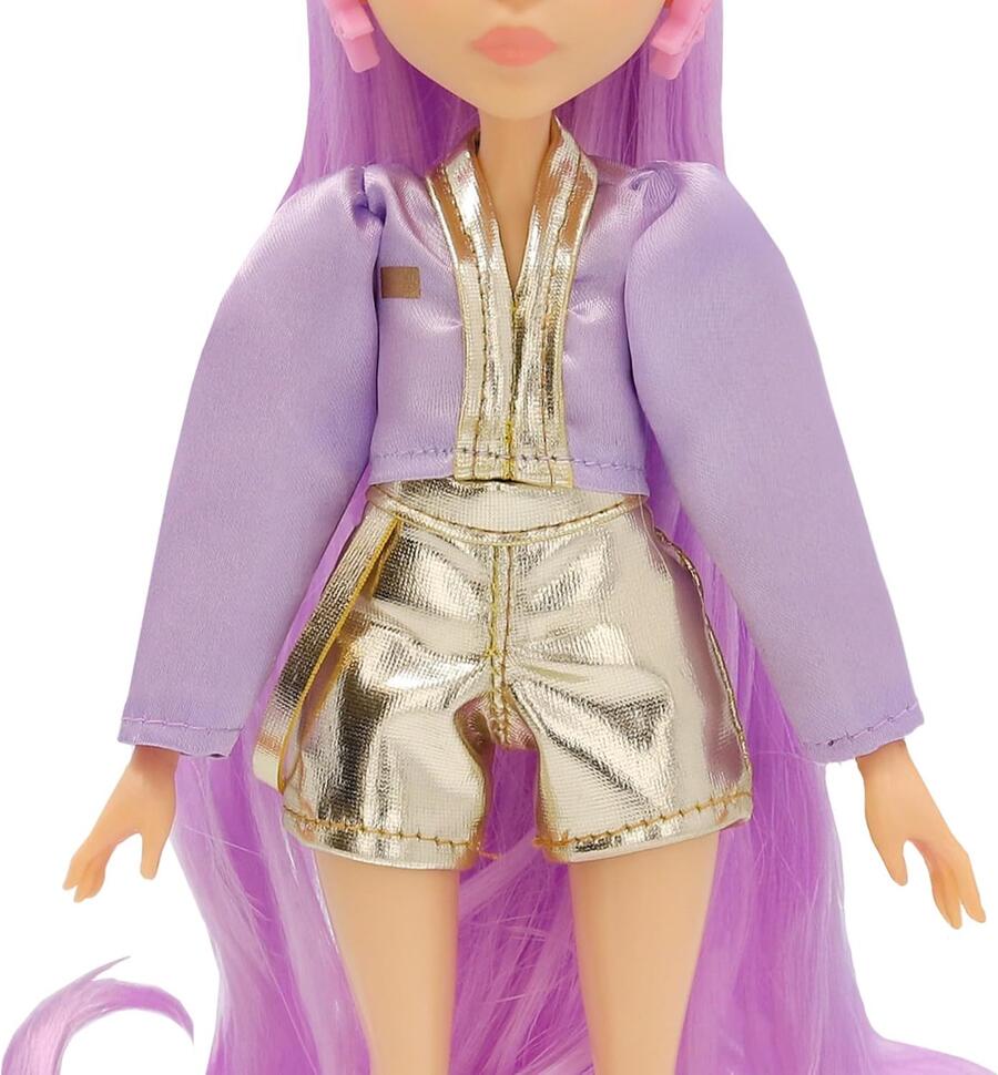 K-POP IDOL Bambola Nari Bambole alla moda Stile K-Pop Power Idol, capelli lavanda. 3 accessori per creare outfit Età 3+