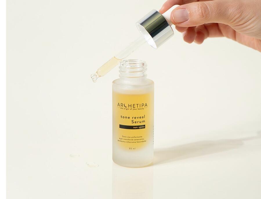 Siero viso anti macchia Tone reveal serum sun drops