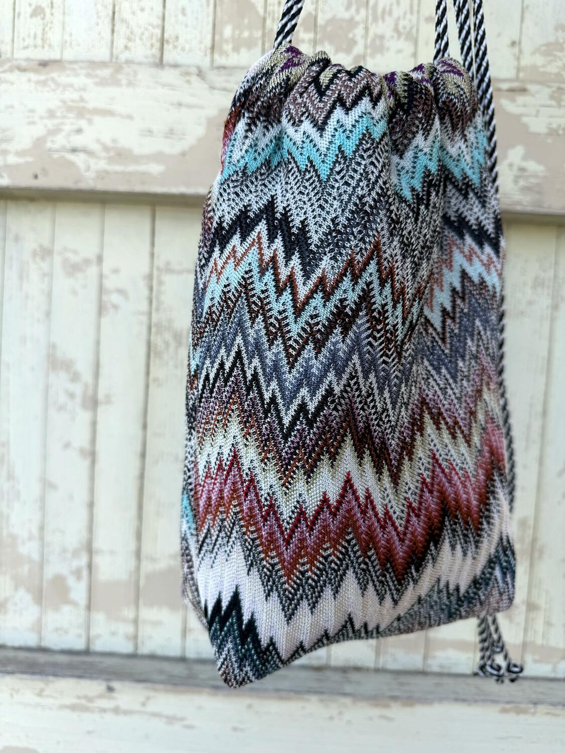 Secchiello zig zag irregolari 