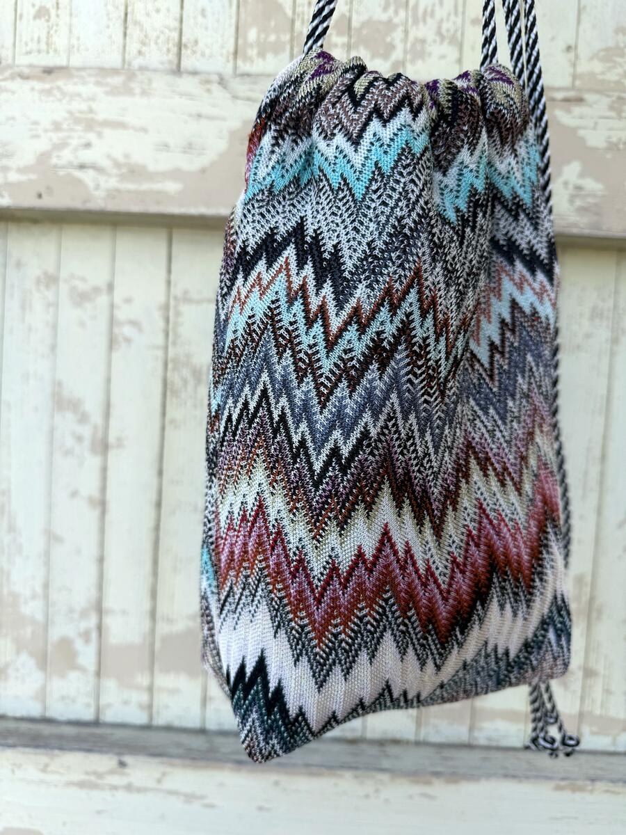 Secchiello zig zag irregolari 