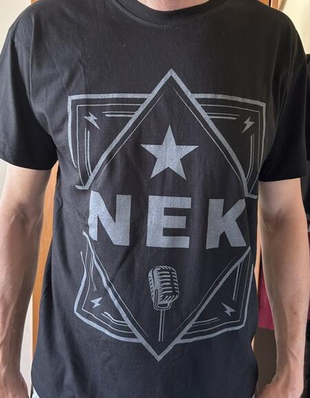 T-SHIRT NEK HITS LIVE NERA