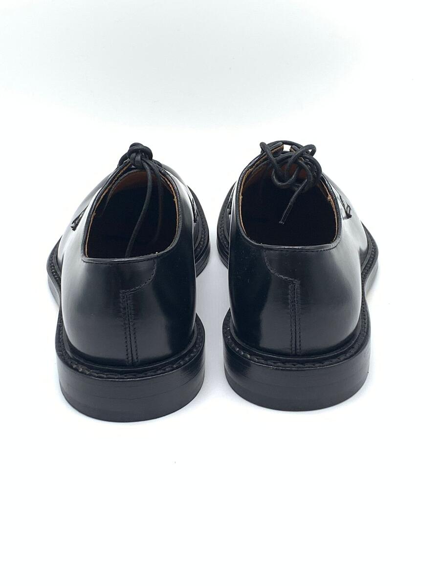 Doucal’s derby stringata in pelle nero