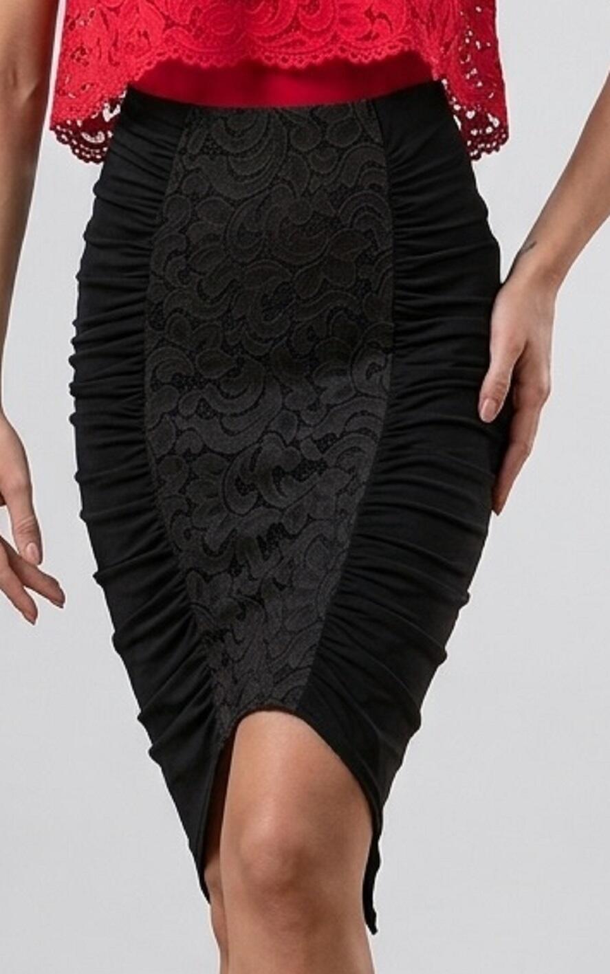 Skirt with gathered sides and central lace U490