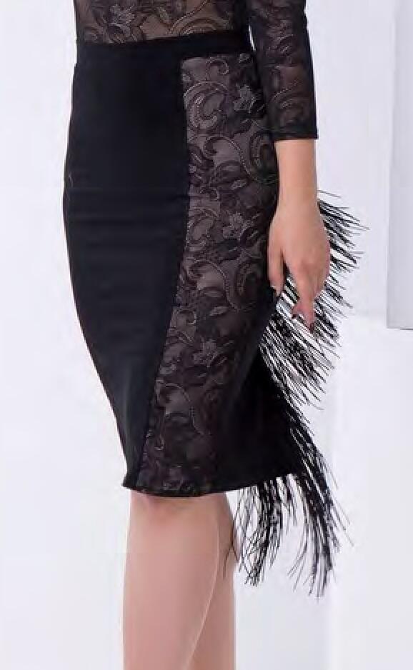 U455 Pencil tango skirt with fringe at the back and sides in lace with beige-nude lining