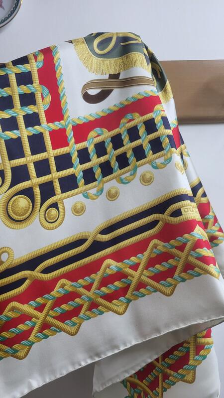 Foulard R di Pato