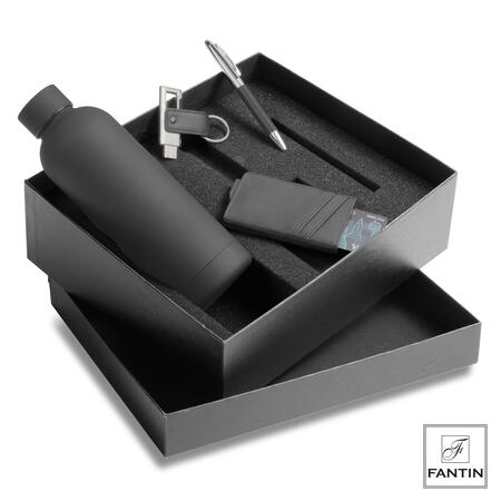 Set regalo Fantin con borraccia, penna, usb, portachiavi e portacarte colore nero.