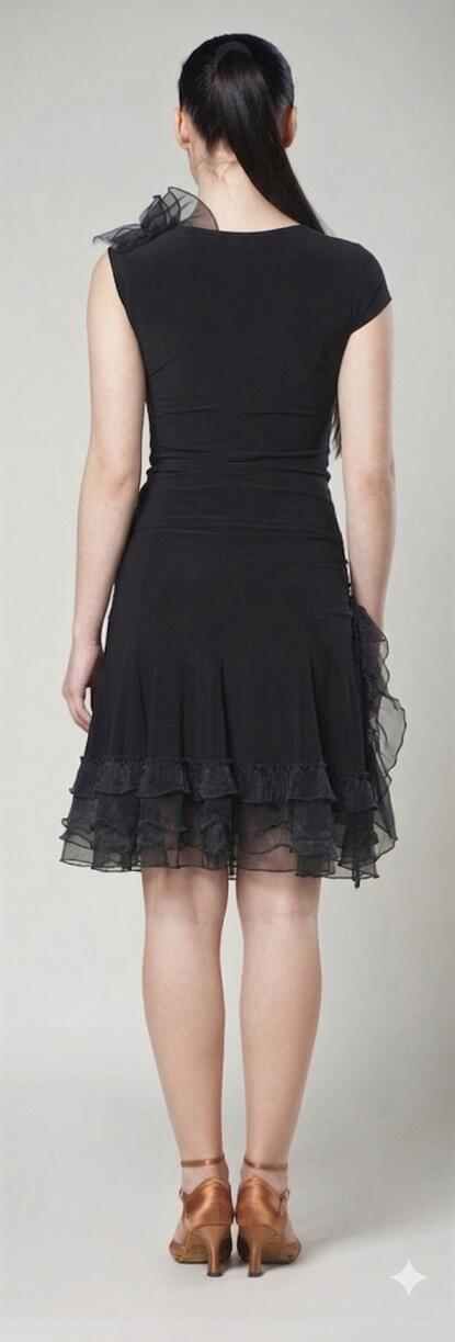 Maglia top a canotta con una manichetta e dettaglio in tulle U99
