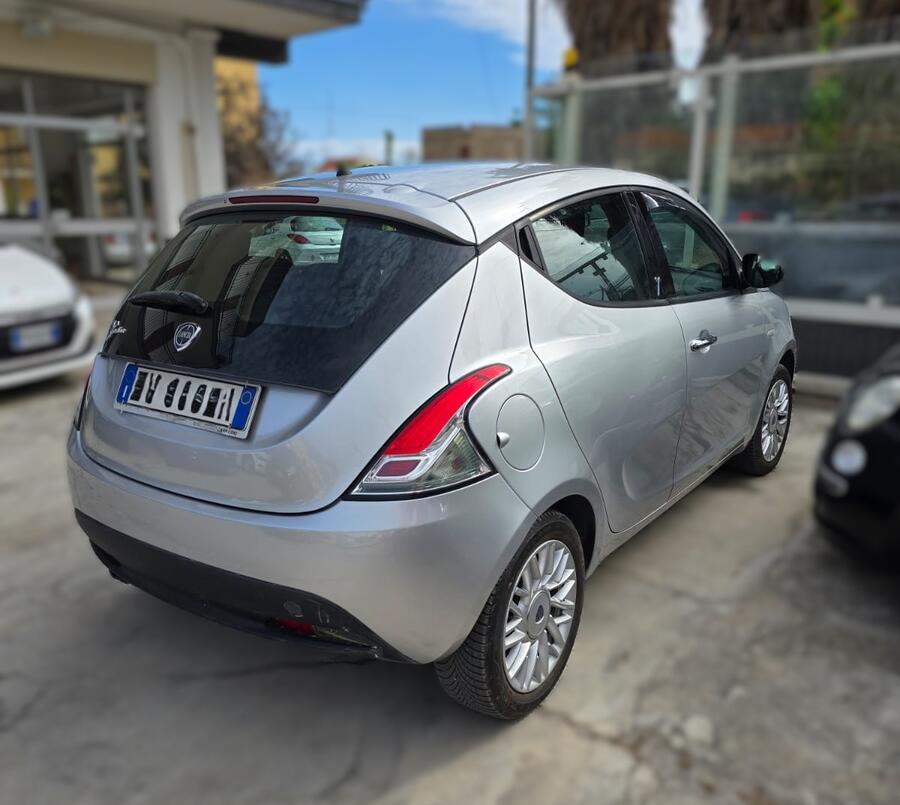 Lancia Ypsilon 1.2  GPL Ecochic 