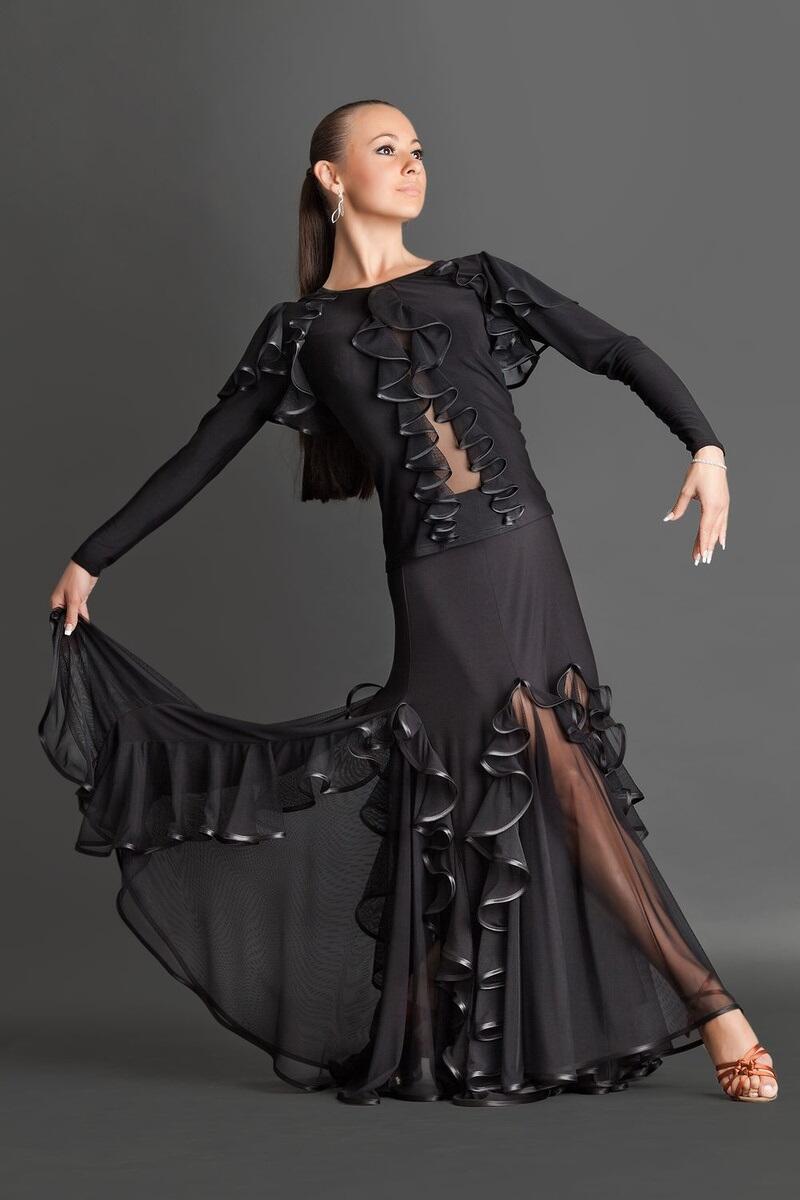 Maglia elastica con maniche volant e inserti in tulle trasparente U243