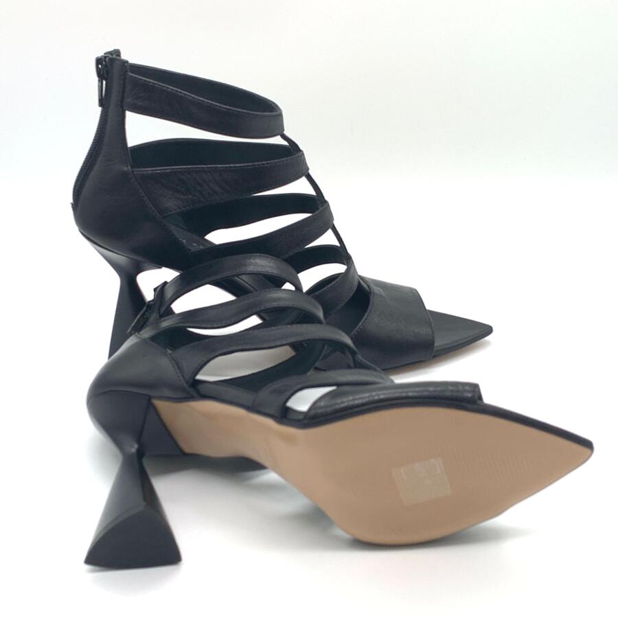 Kenneth Cole New York Sandalo a gabbia nero 