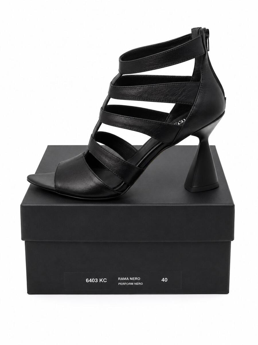 Kenneth Cole New York Sandalo a gabbia nero 