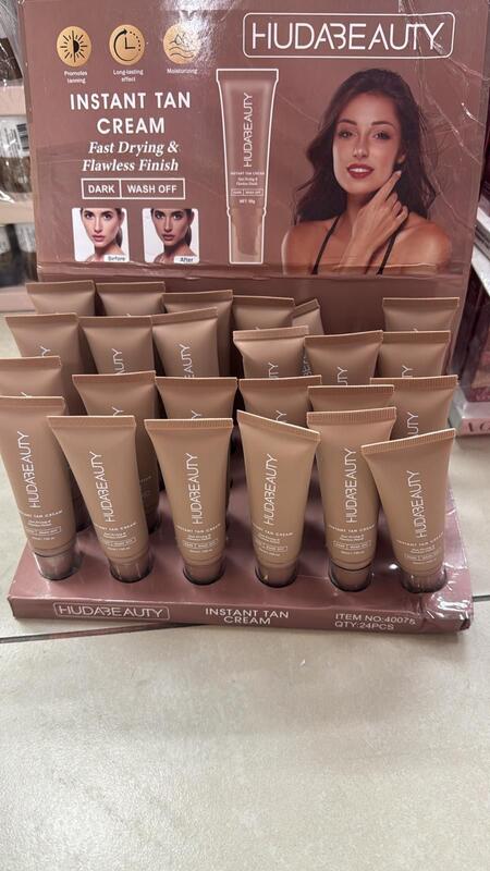 HUDABEAUTY INSTANT TAN CREAM FAST DRYING & FLAWLESS FINISH [Conf. da 24 pezzi]