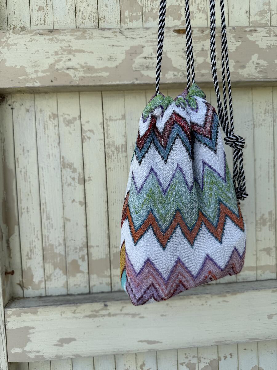 Secchiello zig zag largo bianco