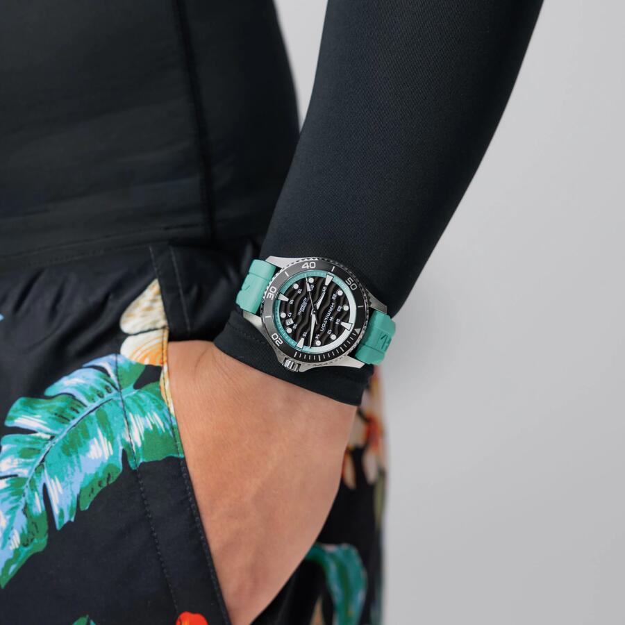 Khaki Navy Scuba 40 mm