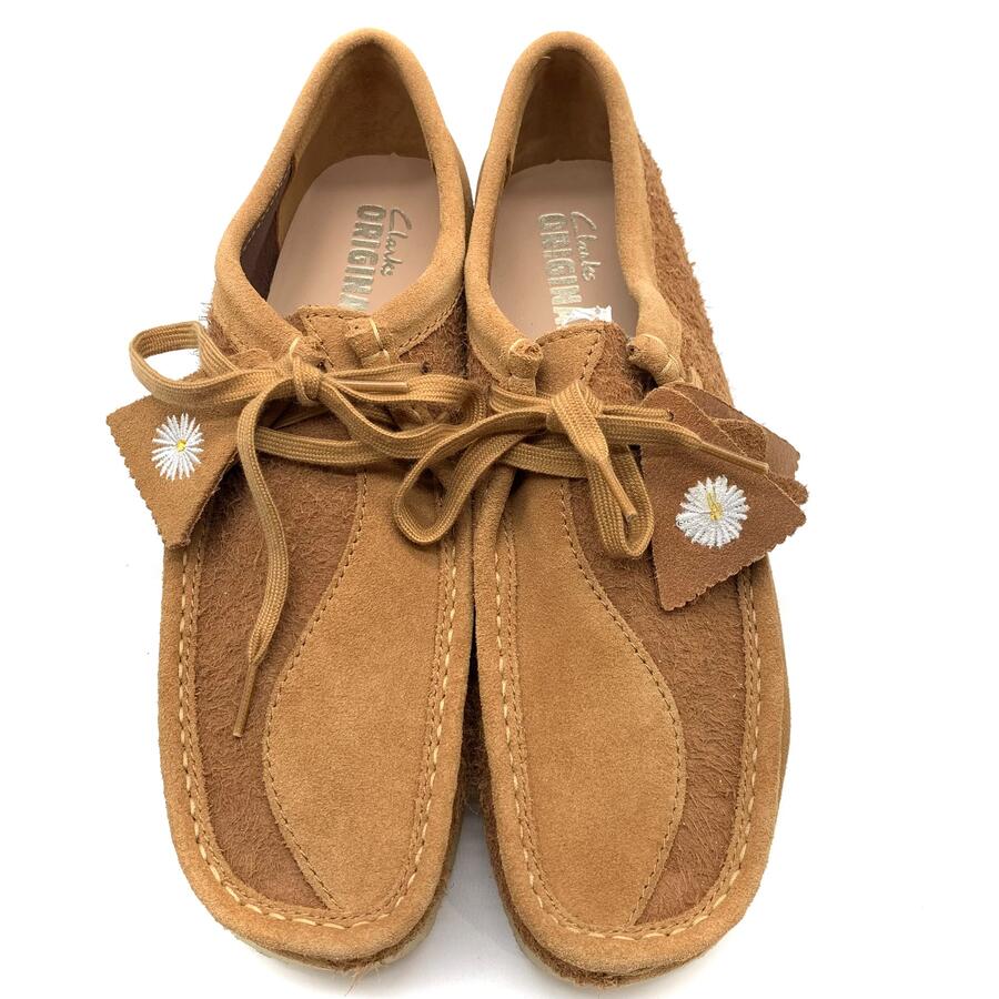 Clarks tan combi wallabee