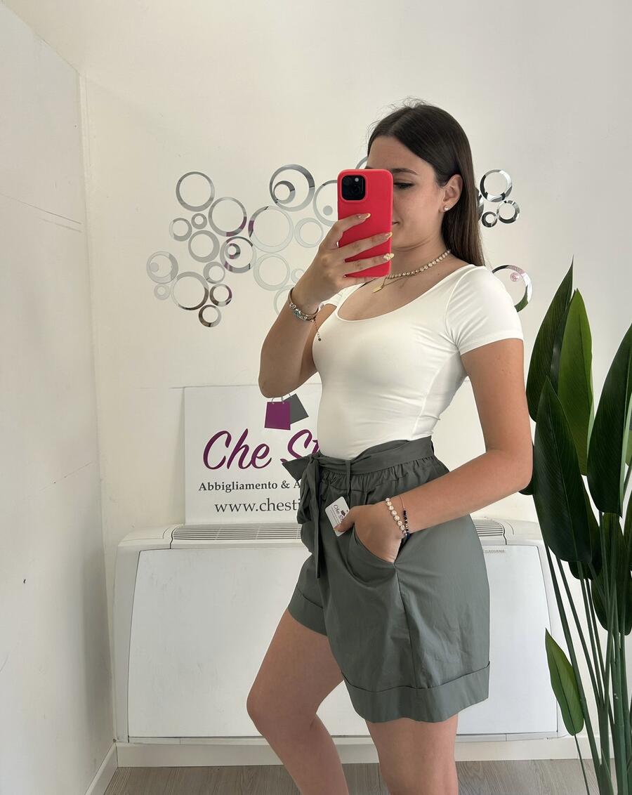 NOVITÀ Shorts in cotone con fiocco 