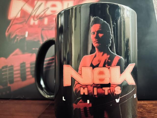 TAZZA/ MUG NEK HITS LIVE 2026