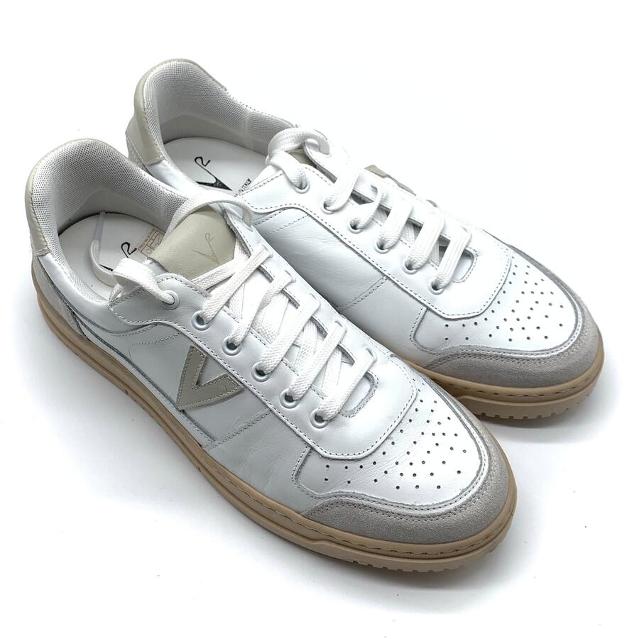 Sneaker V2 in vitello bianca e latte