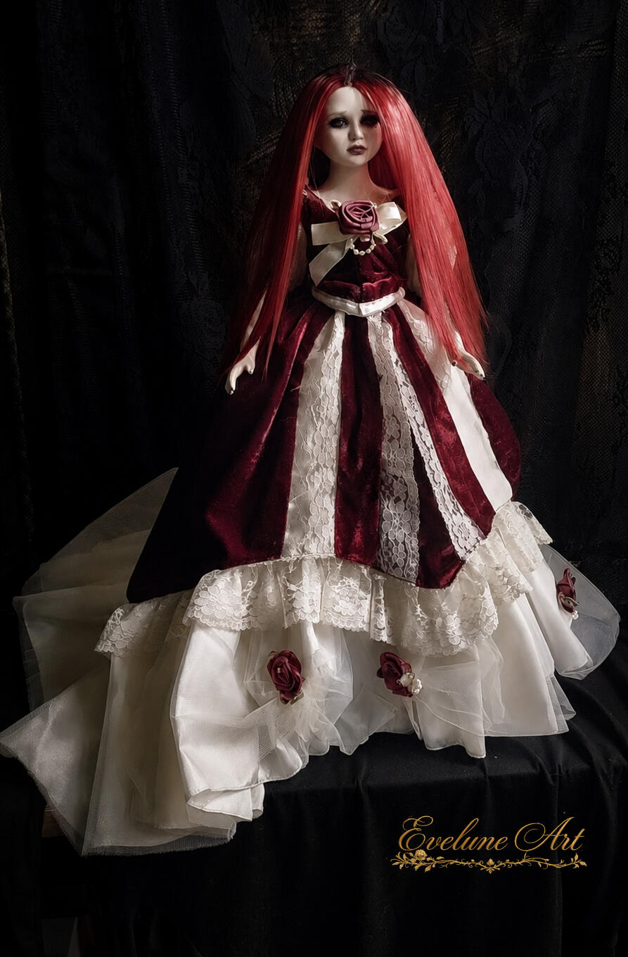 Ilizia Bambola Gothic Romantica