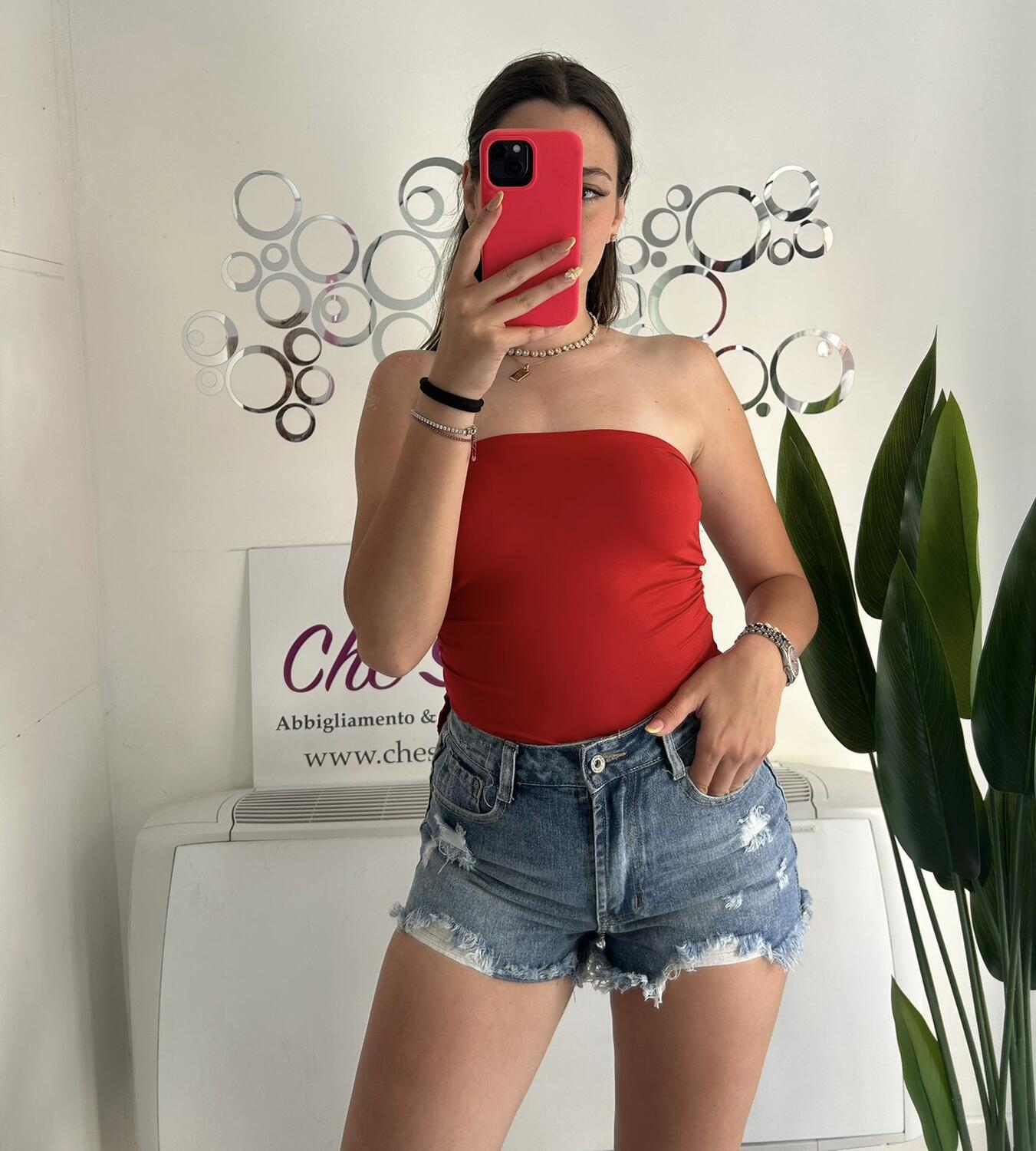 NOVITÀ Shorts in denim con strappi