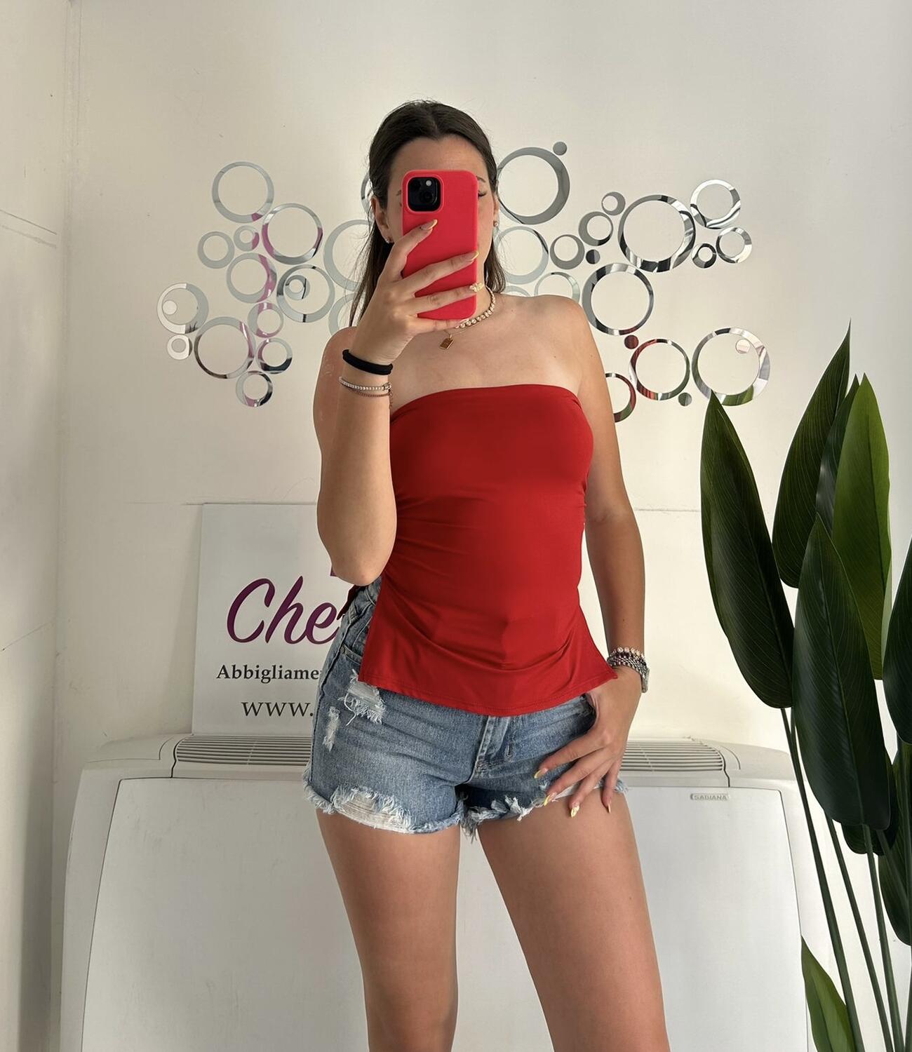 NOVITÀ Shorts in denim con strappi