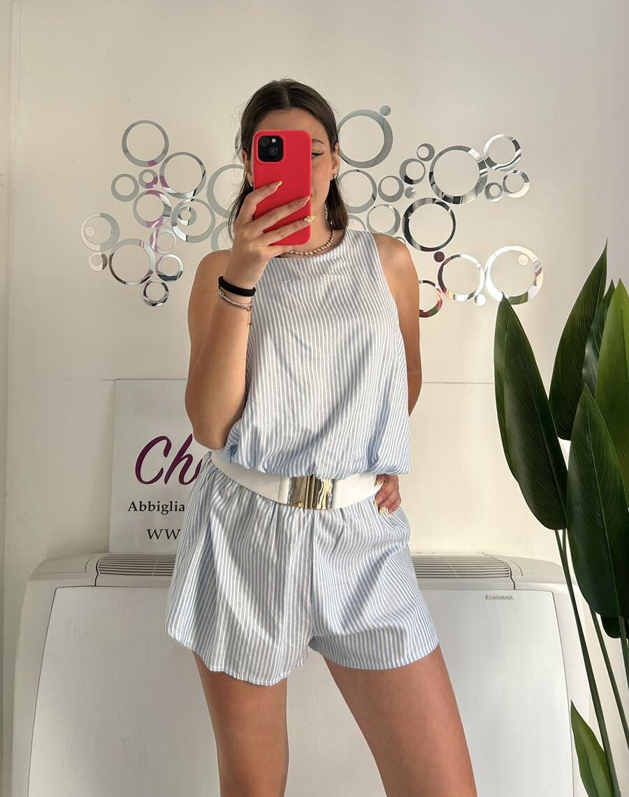 NOVITÀ Completo top e shorts a righe in lurex