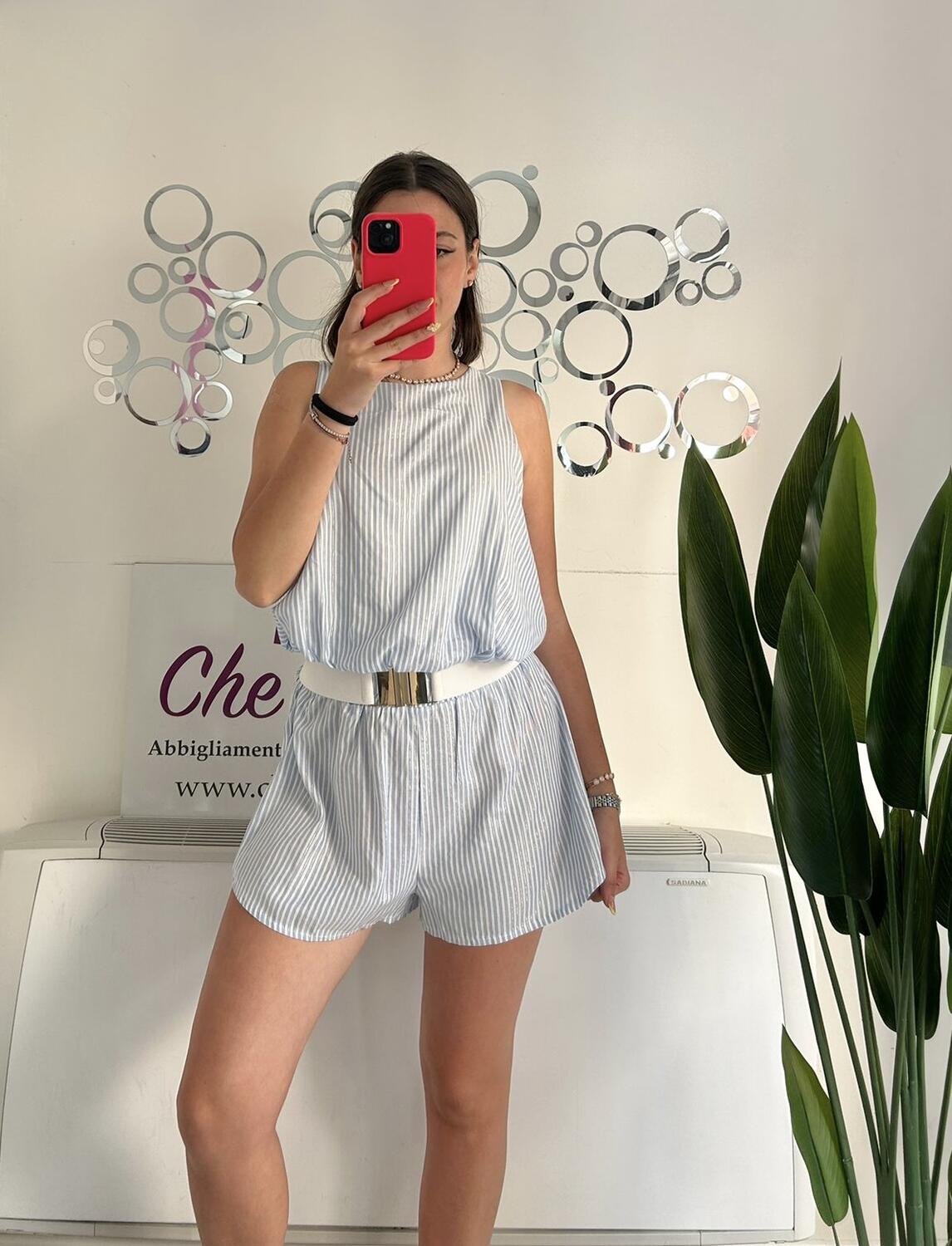 NOVITÀ Completo top e shorts a righe in lurex