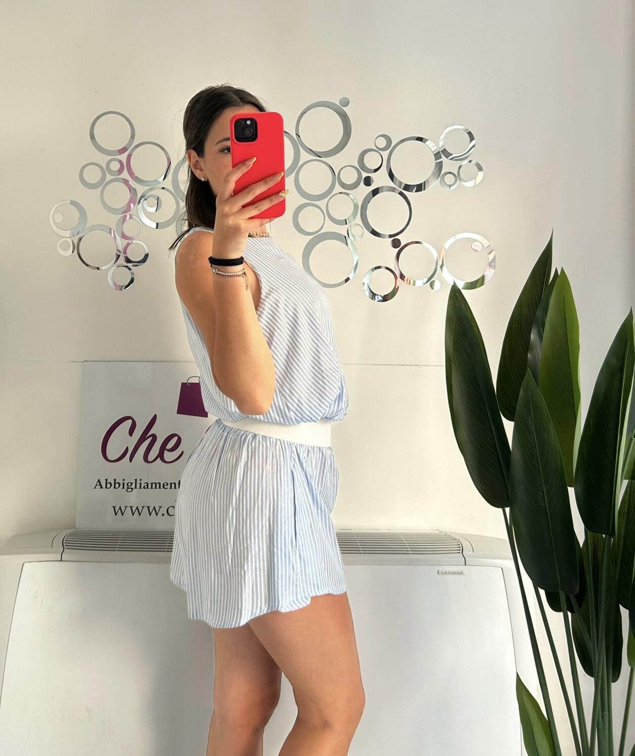 NOVITÀ Completo top e shorts a righe in lurex